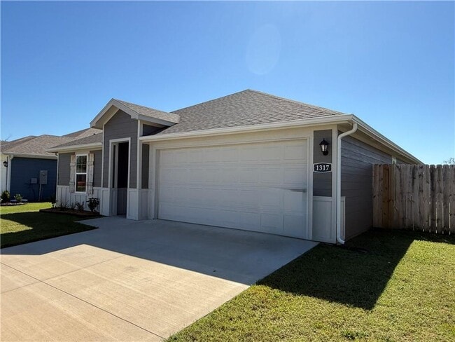 Building Photo - 1317 Chavis St