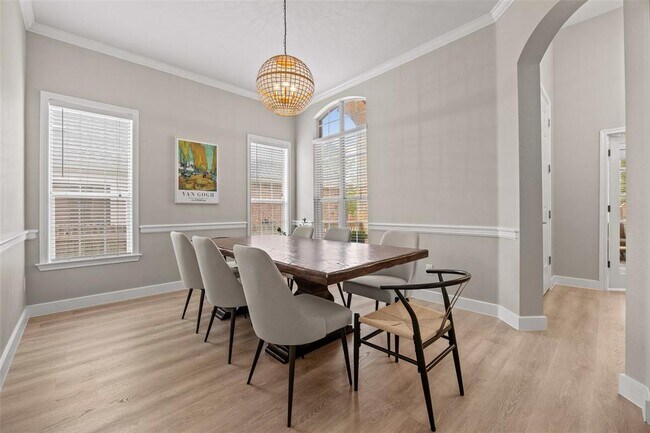 Foto del edificio - 2414 Powderham Ln