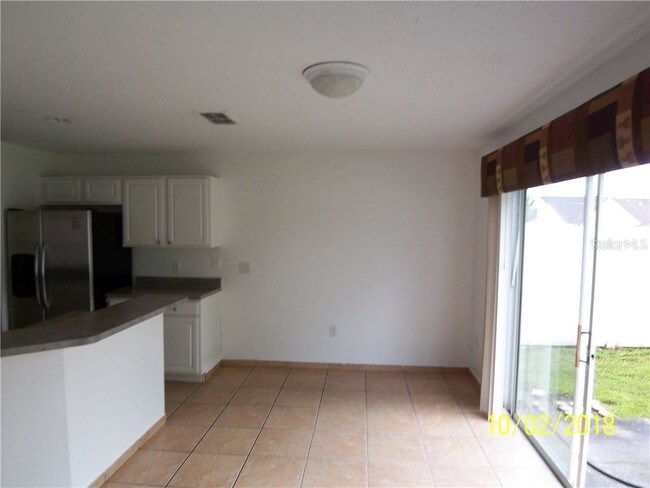 Building Photo - 2408 Knightsbridge Blvd