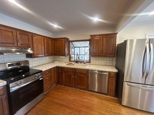 Building Photo - 2434 Florencita Dr W