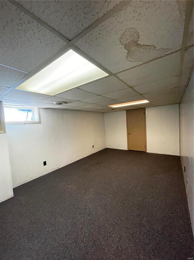 Building Photo - 215 N Ninth St