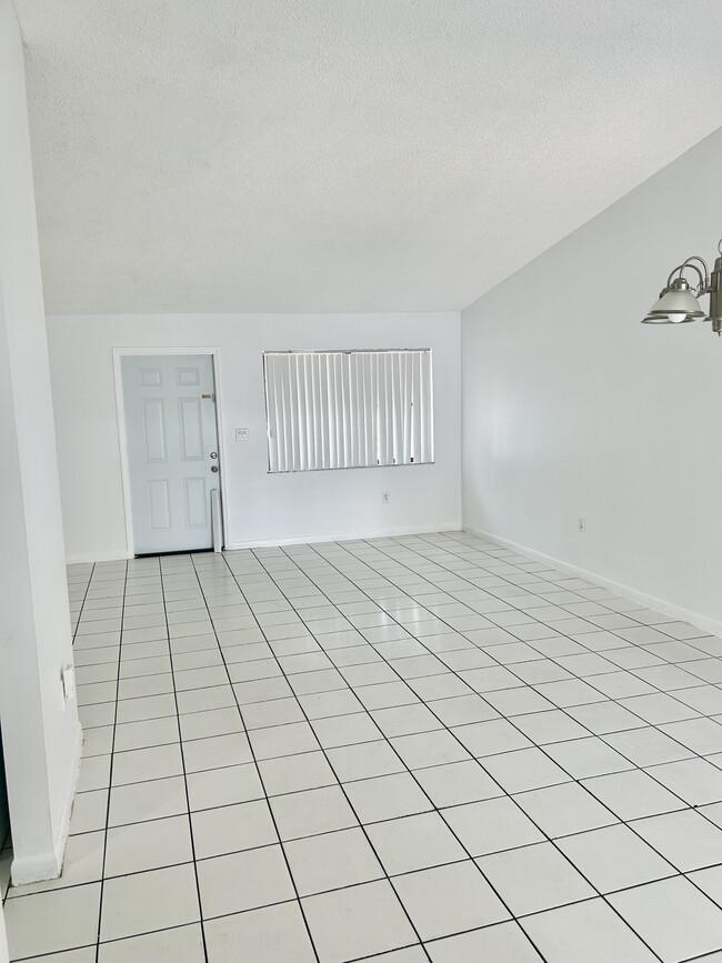 Building Photo - 7730 SW 156th Ct