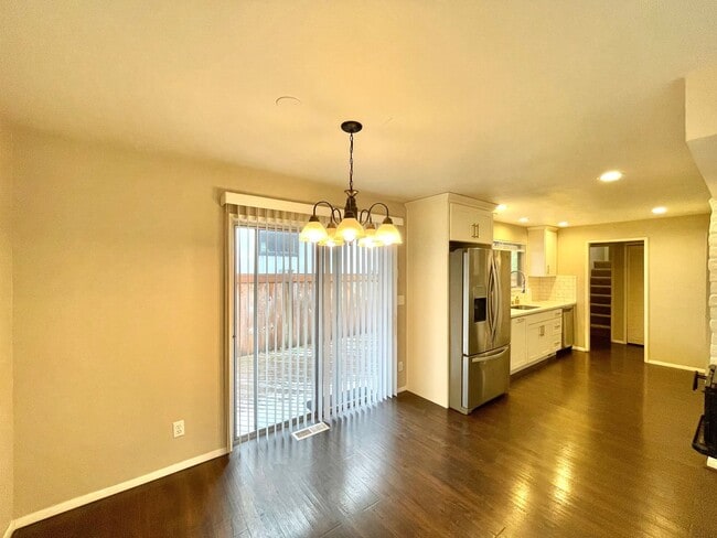 Building Photo - Spacious 4-Bedroom Home on Corner Lot in E...