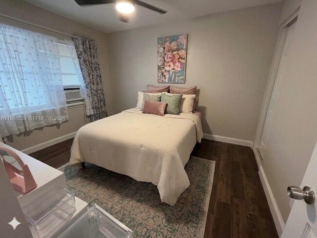 Building Photo - 730 NW 4th Ave