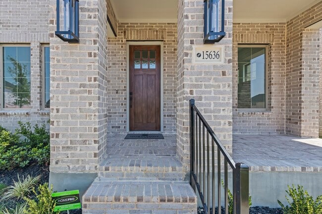 Foto del edificio - 15636 Amber St