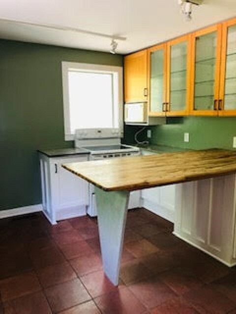 Kitchen - 903 Worth St