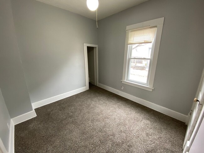 Building Photo - Lovely 3 Bedroom 2 Bathroom -- Coming Soon!