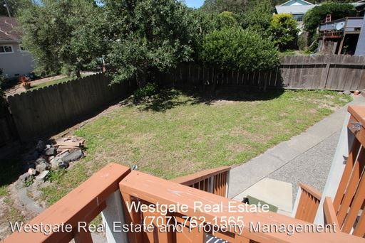 Building Photo - 5 Cader Ct