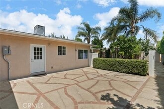 Building Photo - 6502 Matilija Ave
