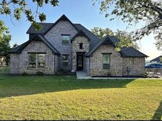 Foto del edificio - 7109 Lake Village Ct