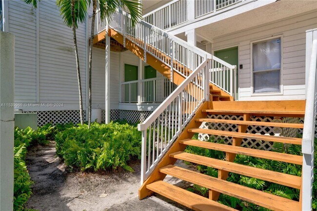 Foto del edificio - 162 Cypress Point Dr
