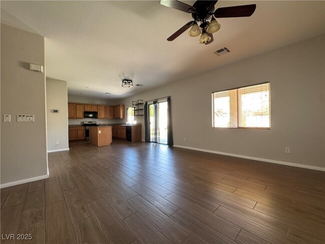 Building Photo - 3224 Carefree Beauty Ave