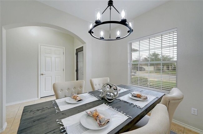 Foto del edificio - 212 Housefinch Loop