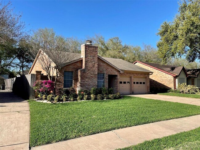 Foto del edificio - 2551 Coopers Post Ln