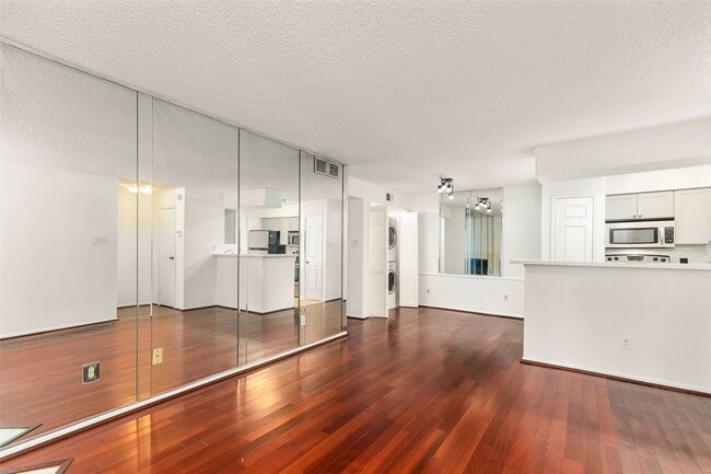 Foto del edificio - 12550 Whittington Dr