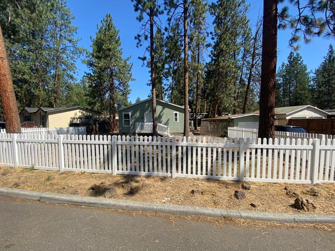 Foto principal - Cute and Cozy Home in SW Bend, Large, full...