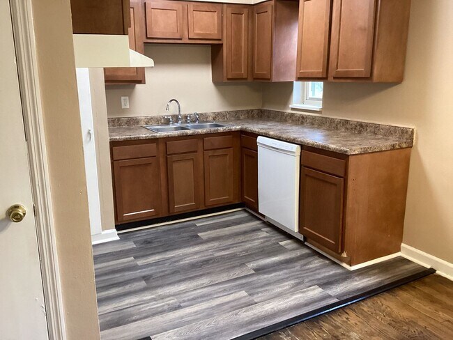 Building Photo - 110 Redder Ave 3BR/2BA (Dayton)