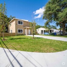 Building Photo - 1391 NW 38th St