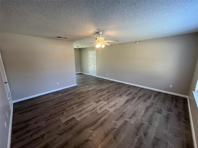 Foto del edificio - 272 Buttercup Ln