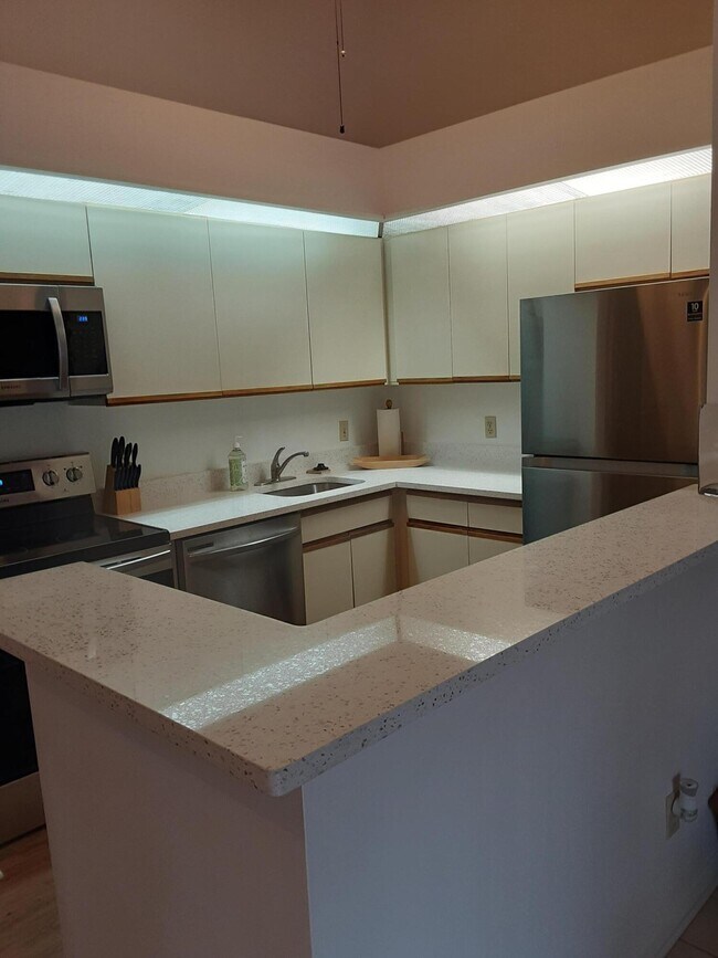 Foto del edificio - 1100 Duncan Cir