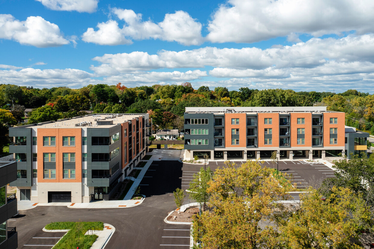 Primary Photo - Harbor View Apartments