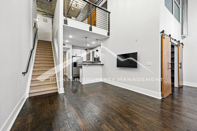Foto del edificio - Spacious LoHi Condo with Washer/Dryer and ...