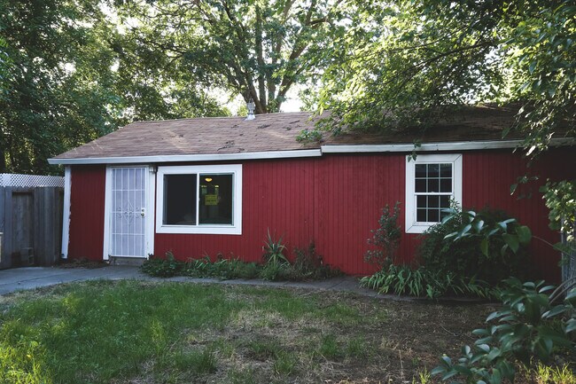 Foto del edificio - 840 1/2 West 11th Ave