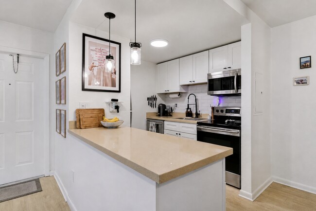 Foto del edificio - 8950 SW 69th Ct