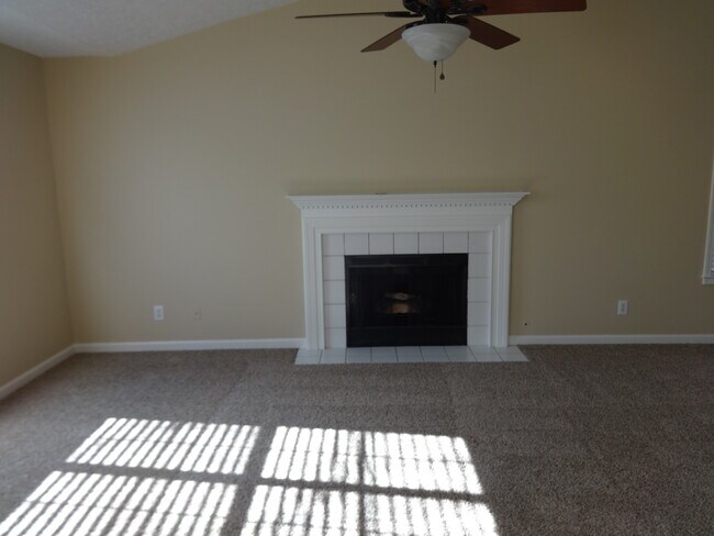 Foto del edificio - 2586 Marleigh Farm Rd NW