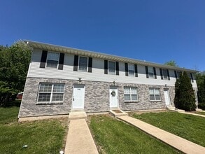 Building Photo - 222-228 Truman Ct