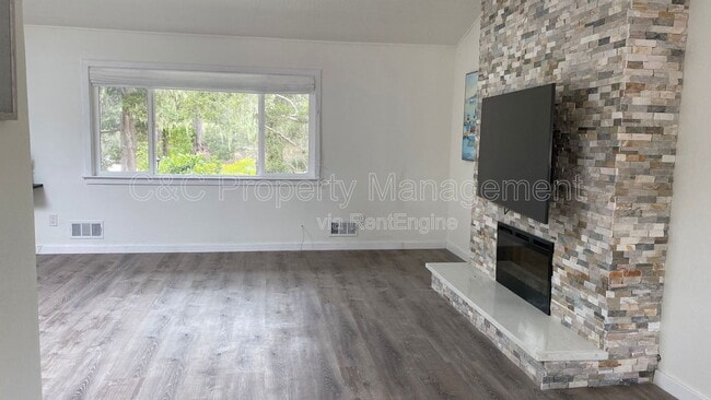 Building Photo - 3790 Whitman Cir