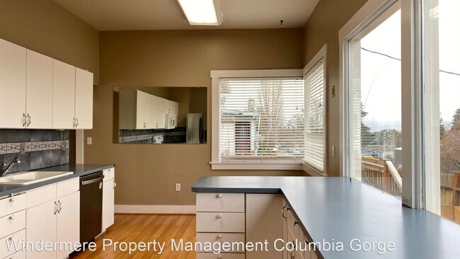 Foto del edificio - 3 br, 1.5 bath House - 1205 Lincoln St