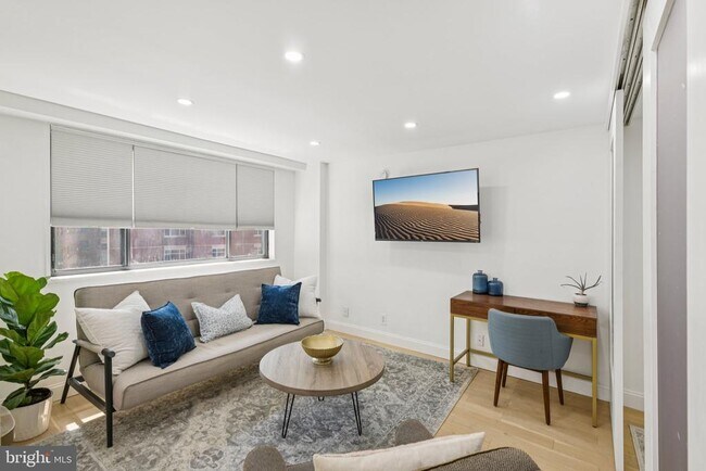 Foto del edificio - 1420 N St NW