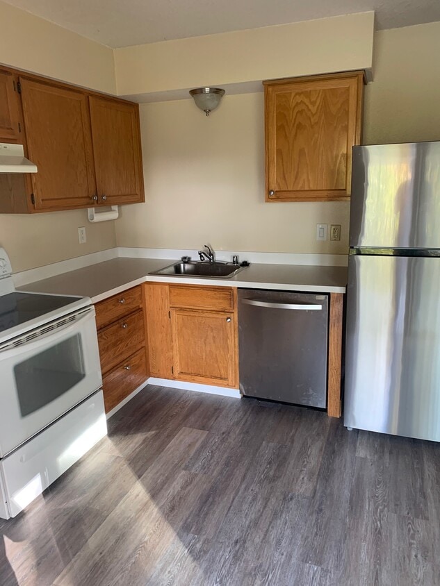 249 S 10th St Unit B, Kalama, WA 98625 Apartments in Kalama, WA