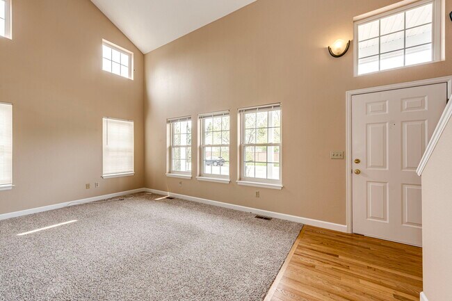 Building Photo - 5018 S Dillon St