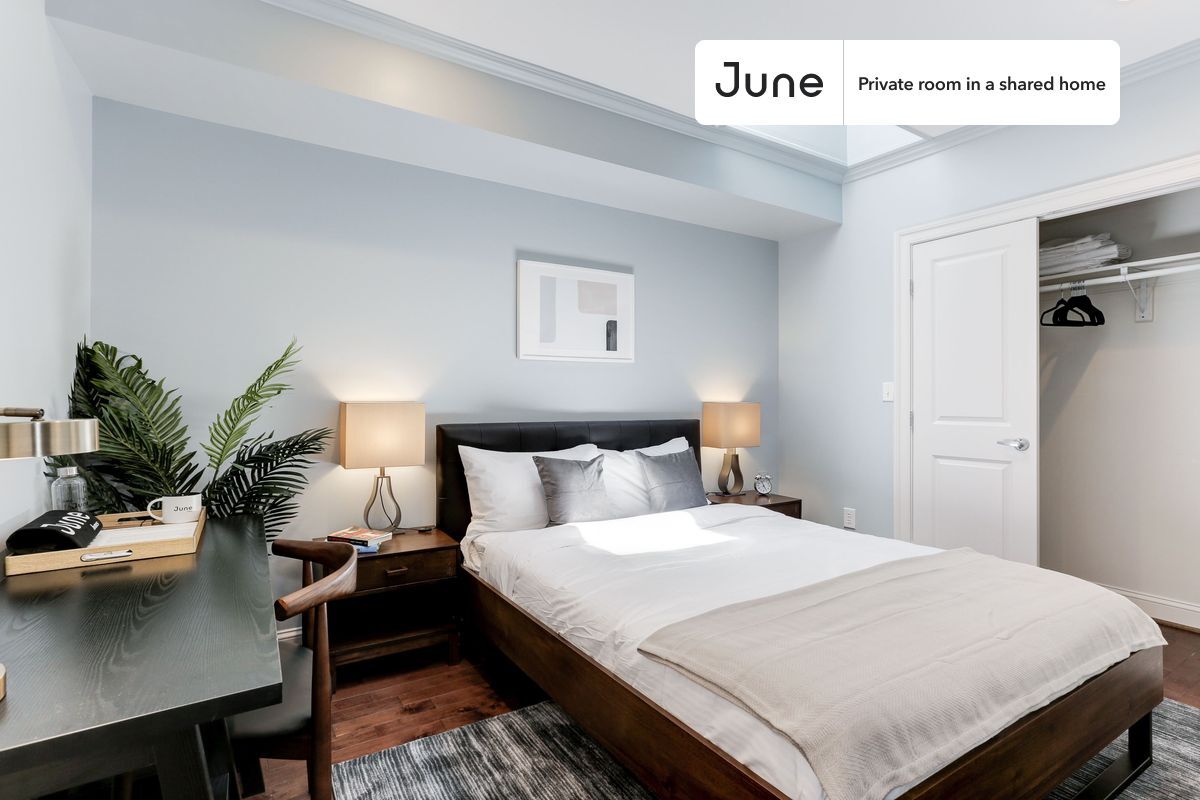 Private bedroom in 5 bed/3.5 bath Home - Private bedroom in 5 bed/3.5 bath Home