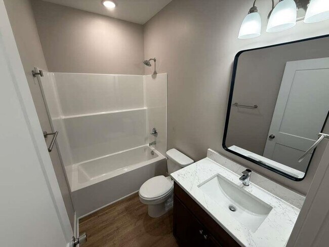 Foto del edificio - 5150 N Toben Dr