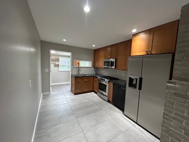 Foto del edificio - 327 N Clarendon Ave