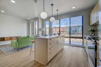 Building Photo - 330 Belhaven