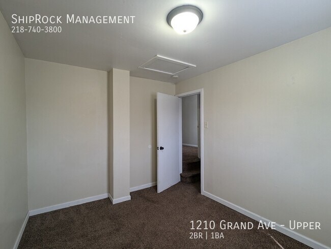 Foto del edificio - 1210 Grand Ave