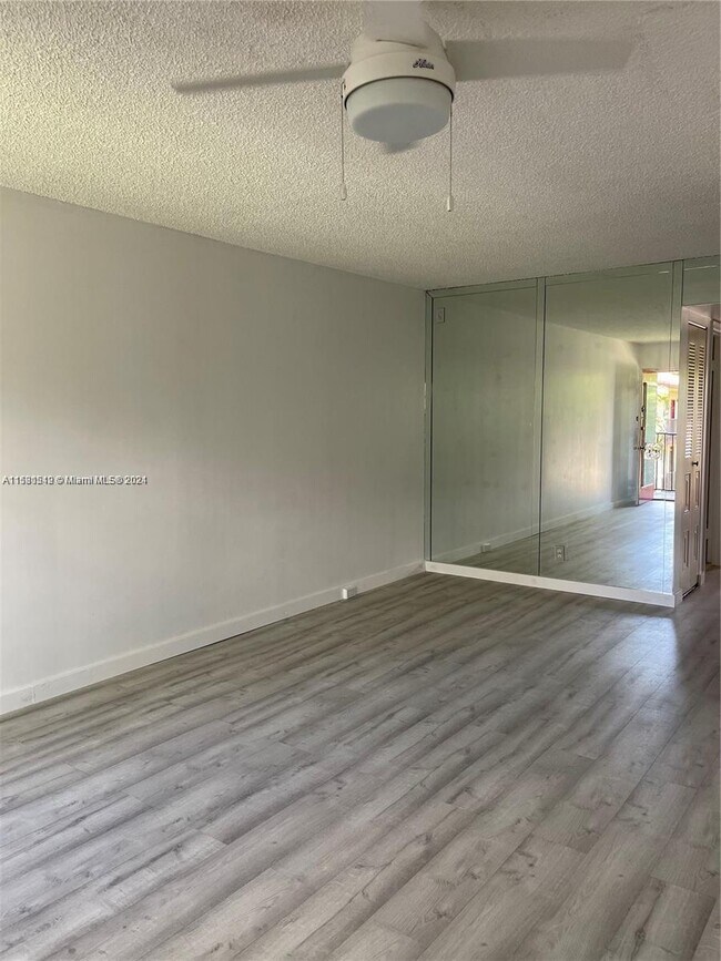Building Photo - 251 SW 134th Way