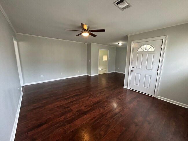 Building Photo - Updated 3/2 in South Bossier