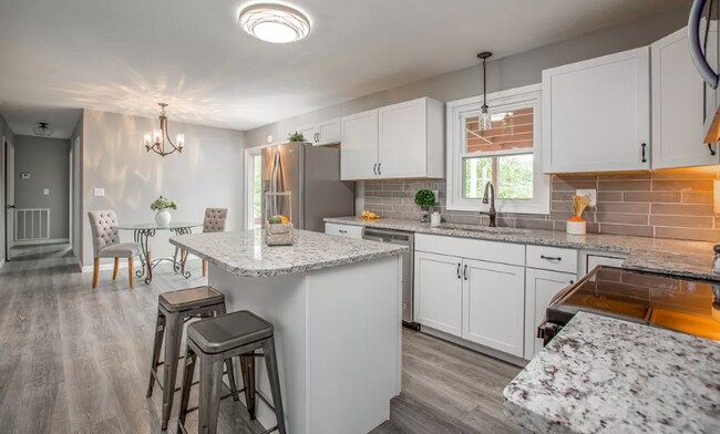 Foto del edificio - Woodland Hills