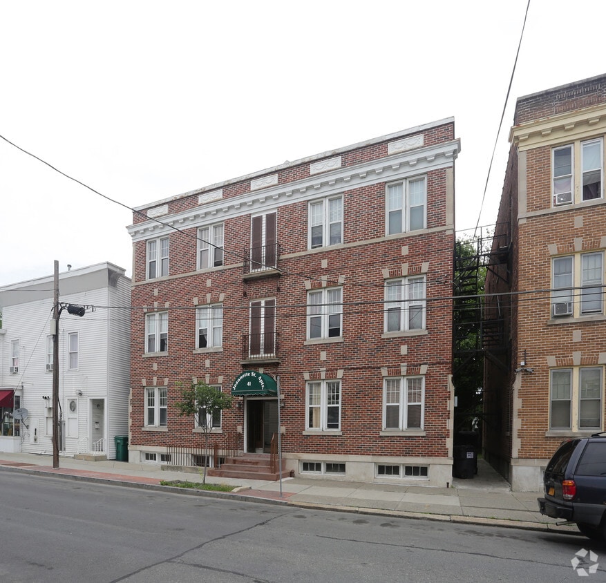 Building Photo - 41 Jeanette St
