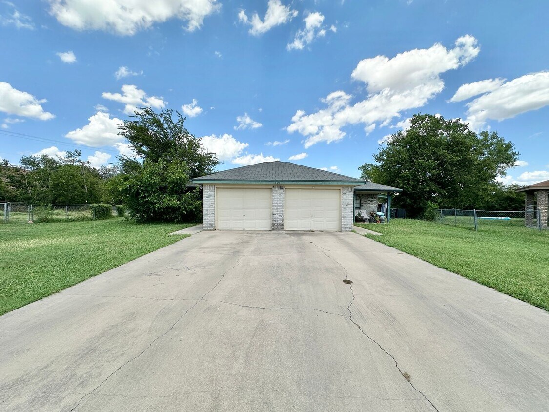 Foto del edificio - 501 Angus Cir