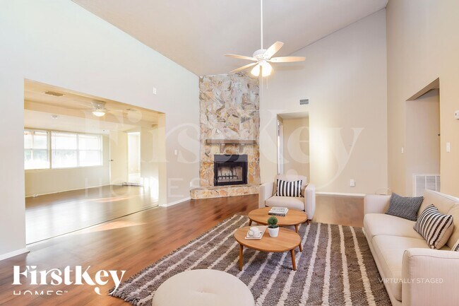 Foto del edificio - 6708 Timberlane W Dr