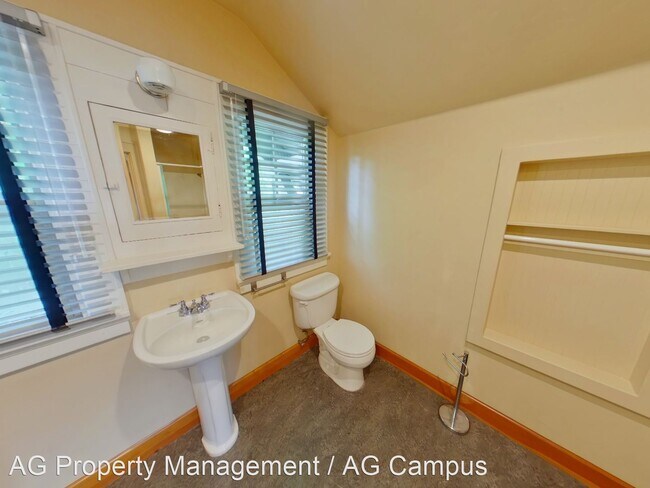 Building Photo - 1 br, 1 bath House - 110 East 14th Ave