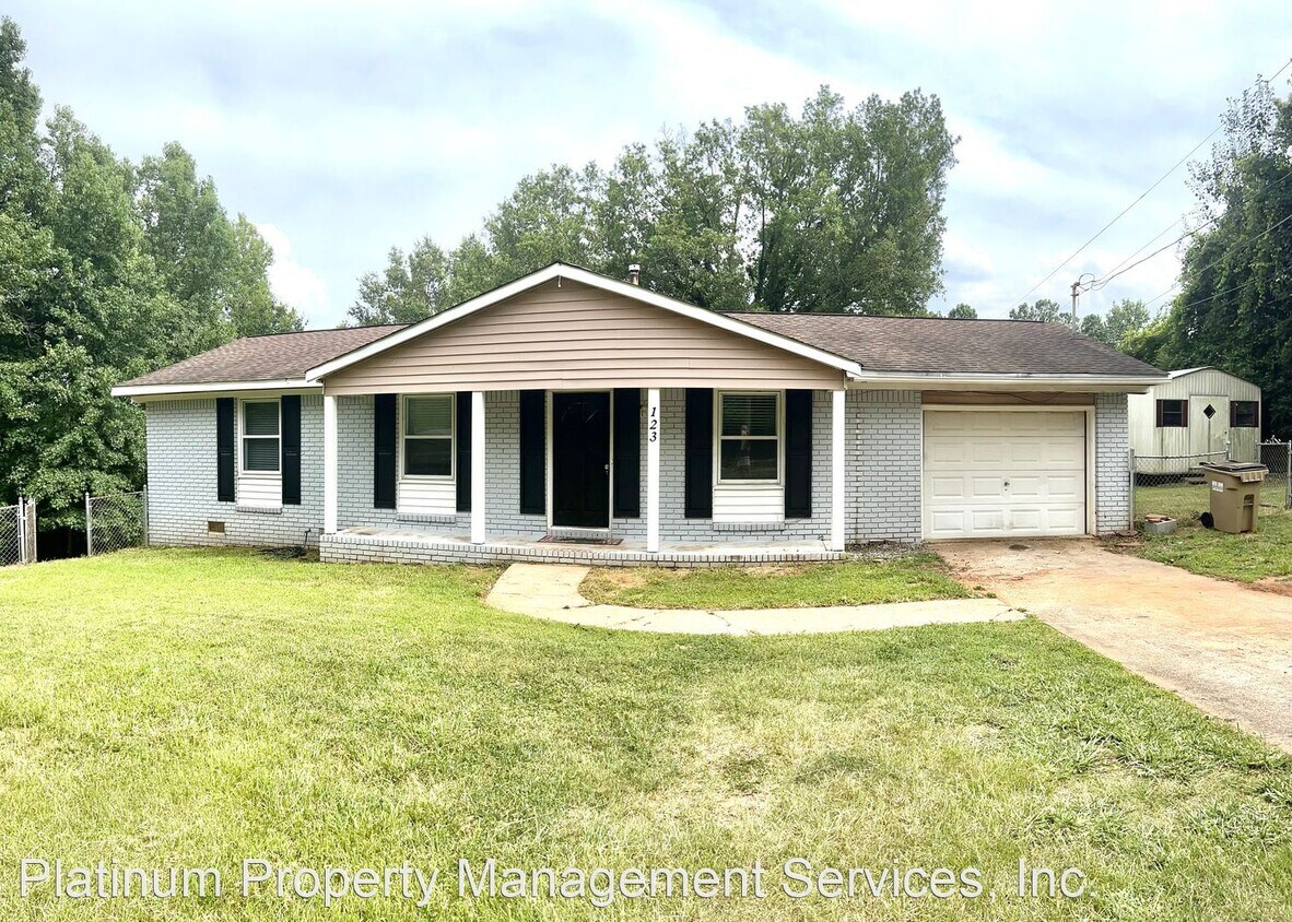 Primary Photo - 3 br, 2 bath House - 123 Spruce St