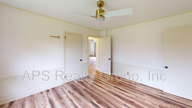 Foto del edificio - 5144 Sunrise Terrace