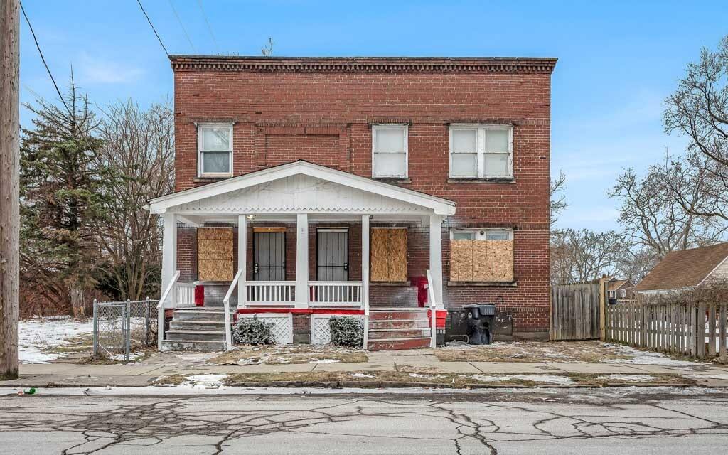 1260 E 61st St Cleveland, OH 44103 – photo 2